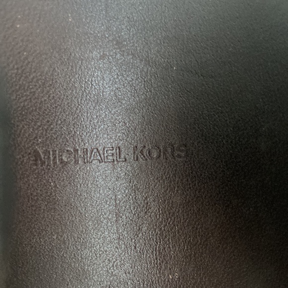 MICHAEL KORS - wide leather bracelet - Picture 2 of 4